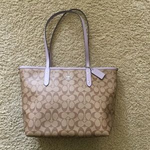Coach Signature Tote Bag (NEW)